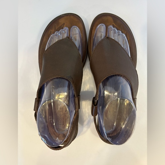 Born brown leather t-strap thong sandals size 9 - Picture 8 of 12